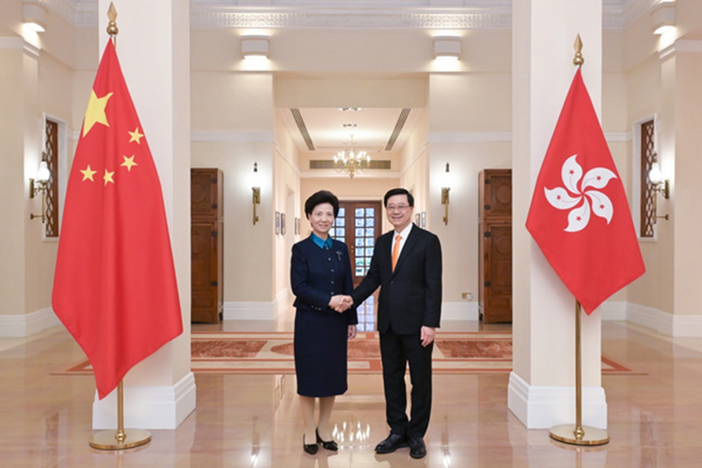 李家超与谌贻琴会面